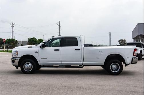 2023 RAM 3500 Big Horn Crew Cab 4x4 8' Box