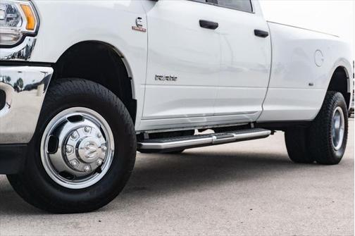 2023 RAM 3500 Big Horn Crew Cab 4x4 8' Box