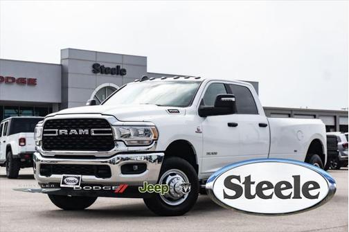 2023 RAM 3500 Big Horn Crew Cab 4x4 8' Box