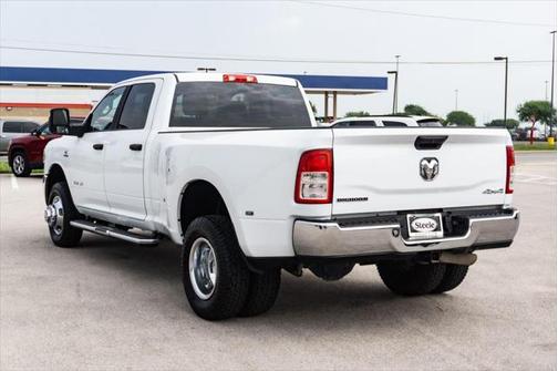2023 RAM 3500 Big Horn Crew Cab 4x4 8' Box