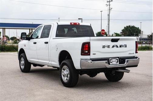 2025 RAM 2500 Tradesman Crew Cab 4x4 6'4' Box