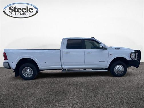 2022 RAM 3500 Laramie Crew Cab 4x4 8' Box