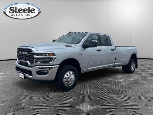 2026 RAM 3500 Lone Star Crew Cab 4x4 8' Box