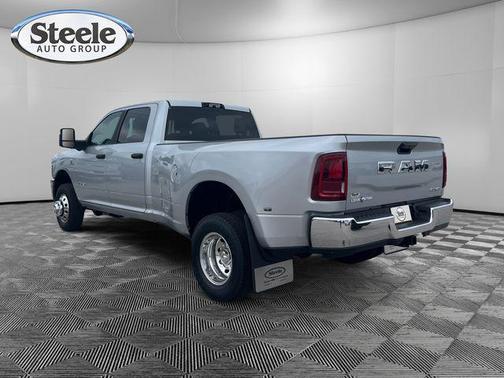 2026 RAM 3500 Lone Star Crew Cab 4x4 8' Box