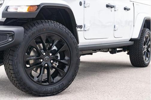2025 Jeep Gladiator Nighthawk