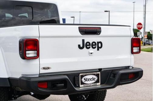 2025 Jeep Gladiator Nighthawk