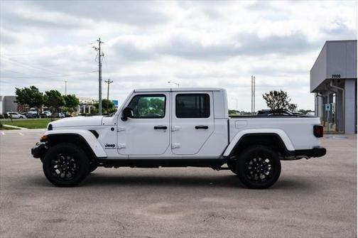 2025 Jeep Gladiator Nighthawk