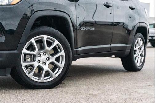 2023 Jeep Compass Latitude Lux