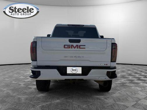 2024 GMC Sierra 2500 AT4