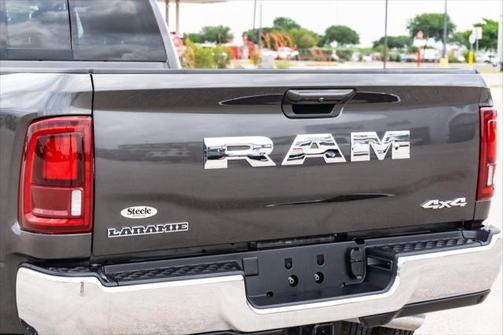 2025 RAM 3500 Laramie Crew Cab 4x4 8' Box