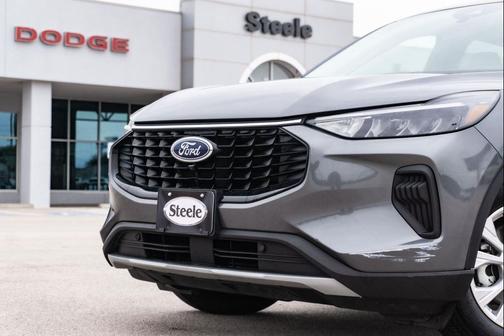 Carbonized Gray Metallic 2024 Ford Escape Active