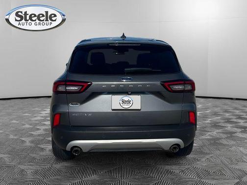 Carbonized Gray Metallic 2024 Ford Escape Active