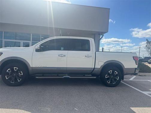 2023 Nissan Titan Platinum Reserve