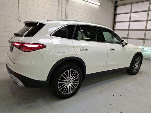 2026 Mercedes-Benz GLC 300 4MATIC