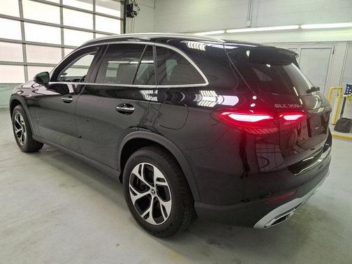 2025 Mercedes-Benz GLC 350e Base