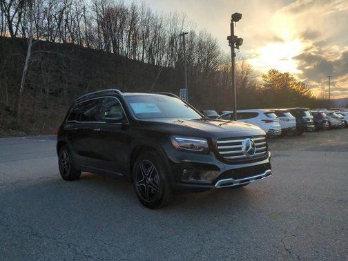 Black 2026 Mercedes-Benz GLB 250 4MATIC