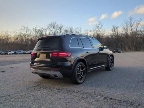 Black 2026 Mercedes-Benz GLB 250 4MATIC