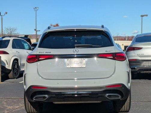 2026 Mercedes-Benz GLC 300 4MATIC