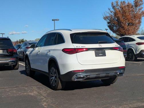 2026 Mercedes-Benz GLC 300 4MATIC