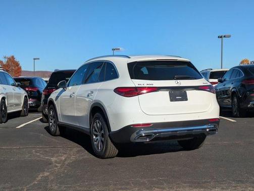 2026 Mercedes-Benz GLC 300 4MATIC