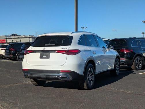 2026 Mercedes-Benz GLC 300 4MATIC