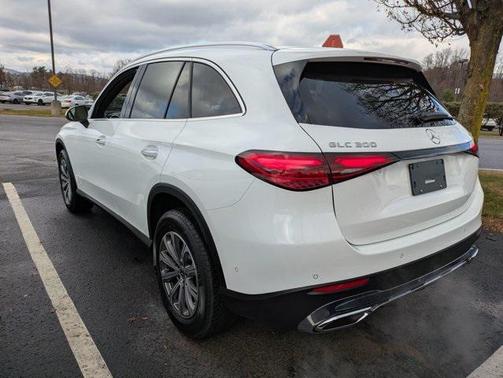 2026 Mercedes-Benz GLC 300 4MATIC