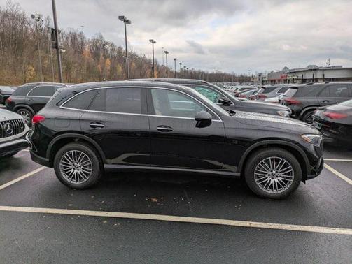 2026 Mercedes-Benz GLC 300 4MATIC