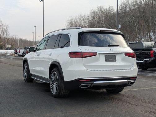 2026 Mercedes-Benz GLS 450 4MATIC