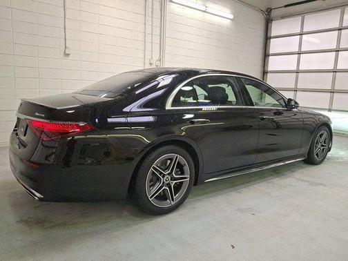 Obsidian Black Metallic 2025 Mercedes-Benz S-Class S 580 4MATIC