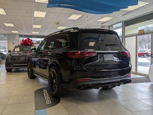 2026 Mercedes-Benz AMG GLS 63 Base