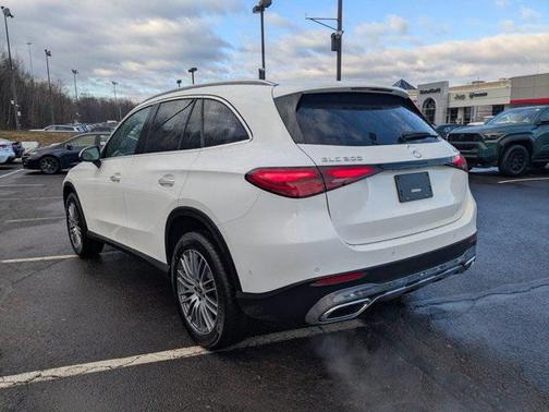 2026 Mercedes-Benz GLC 300 4MATIC