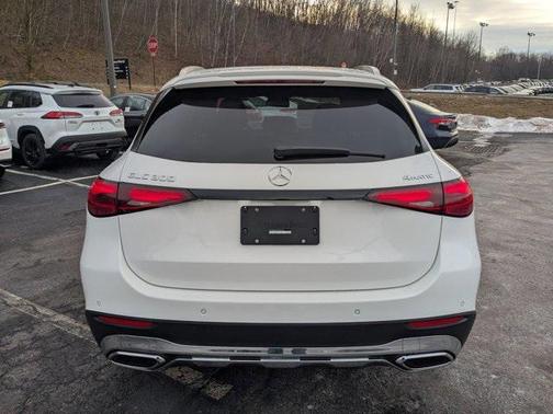 2026 Mercedes-Benz GLC 300 4MATIC