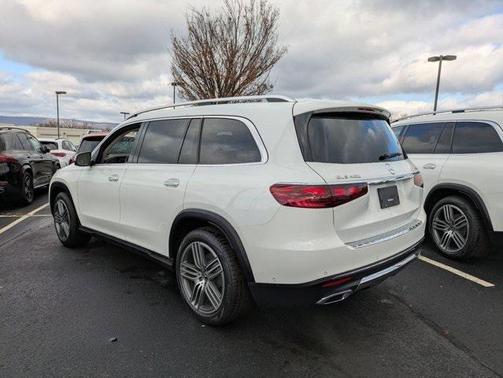 2026 Mercedes-Benz GLS 450 4MATIC