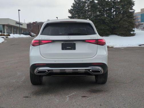 2026 Mercedes-Benz GLC 300 4MATIC