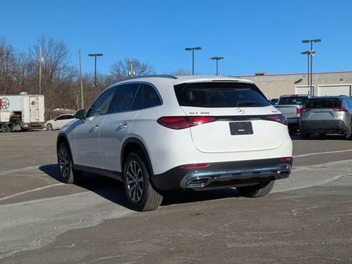 2026 Mercedes-Benz GLC 300 4MATIC