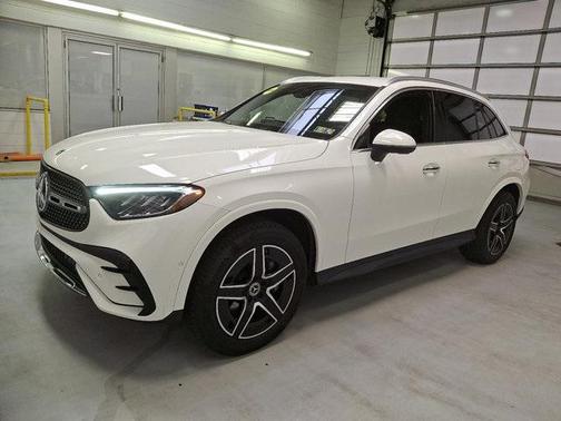 2025 Mercedes-Benz GLC 350e Base