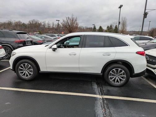 2026 Mercedes-Benz GLC 300 4MATIC