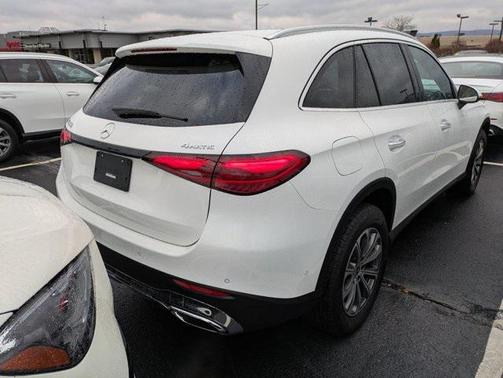 2026 Mercedes-Benz GLC 300 4MATIC