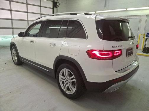 2022 Mercedes-Benz GLB 250 4MATIC