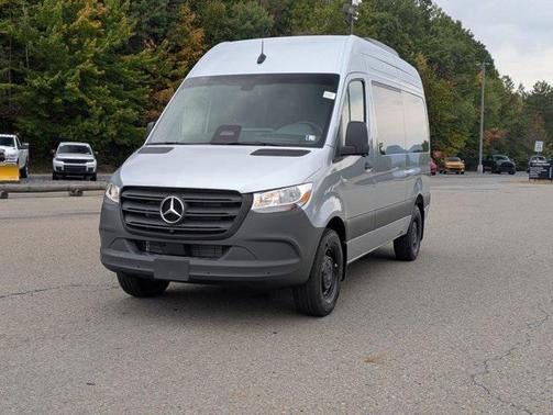 2025 Mercedes-Benz Sprinter 2500 Passenger 144 WB