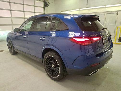 Starling Blue Metallic 2023 Mercedes-Benz GLC 300 4MATIC