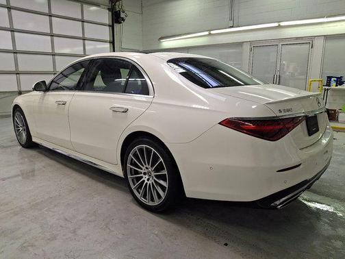 MANUFAKTUR Cashmere White Magno 2023 Mercedes-Benz S-Class 4MATIC