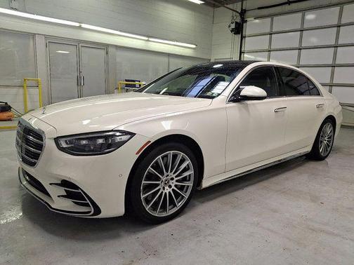 MANUFAKTUR Cashmere White Magno 2023 Mercedes-Benz S-Class 4MATIC