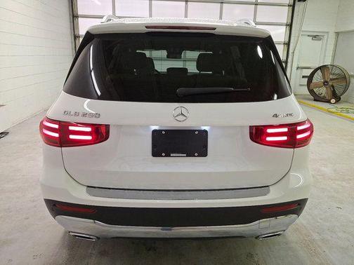 2025 Mercedes-Benz GLB 250 4MATIC