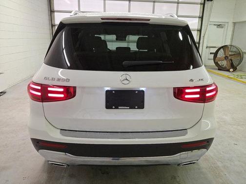 2025 Mercedes-Benz GLB 250 4MATIC