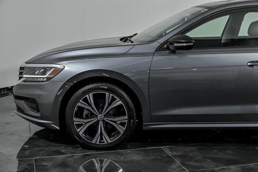 2022 Volkswagen Passat 2.0T Limited Edition