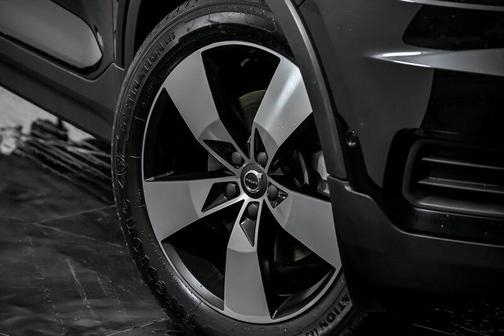 2019 Volvo XC40 T5 Momentum