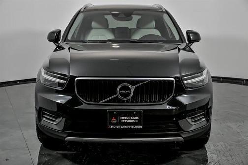 2019 Volvo XC40 T5 Momentum