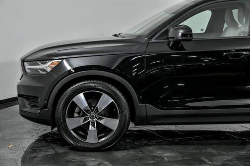 2019 Volvo XC40 T5 Momentum