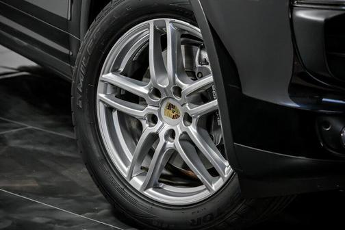 2016 Porsche Cayenne Cayenne